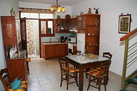 die rustikale Küche, des Ferienhauses Xanthipe auf Kreta