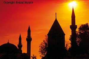 Mevlana Kloster in Konya im Sonnenuntergang