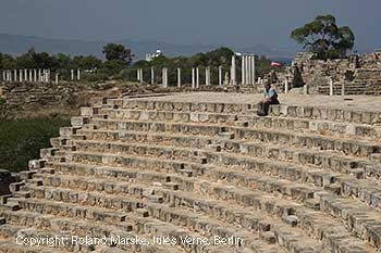 Das Theater von Salamis auf der Wanderung
