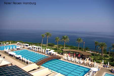 Pool des Hotel Mercure bei Girne in Nordzypern
