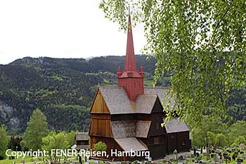 Die Stabeskirche von Ringbu auf dem Weg von Lillehammer nach Røros