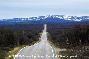 Die Weite Lapplands auf der E8 in Finnland