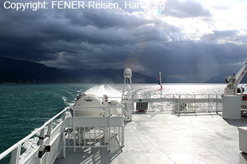 Schiffsfahrt auf dem Fjord