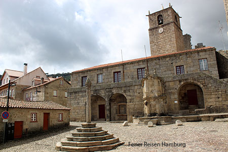 Platz in Castel Novo