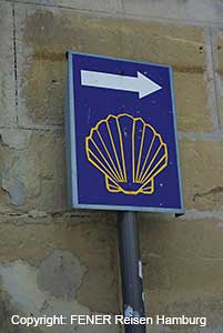 Pfeil am Weg